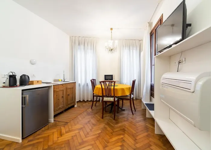 Ca' Longhi With Private Terrace Venecia